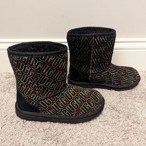 UGG Classic II Graphic Stitch Black Rainbow Girls sz 3